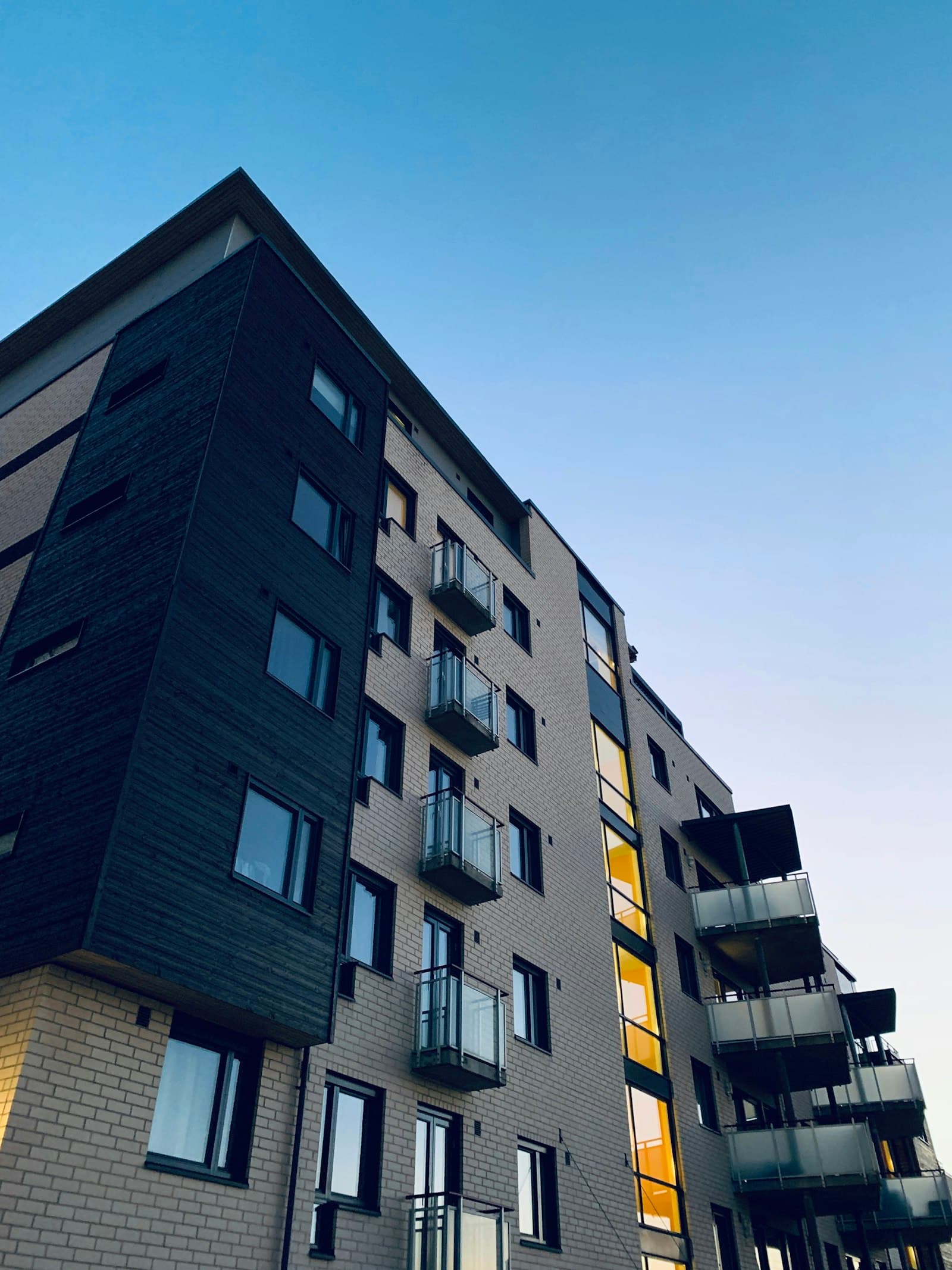Apartment building construction by Skydatasol Engineering