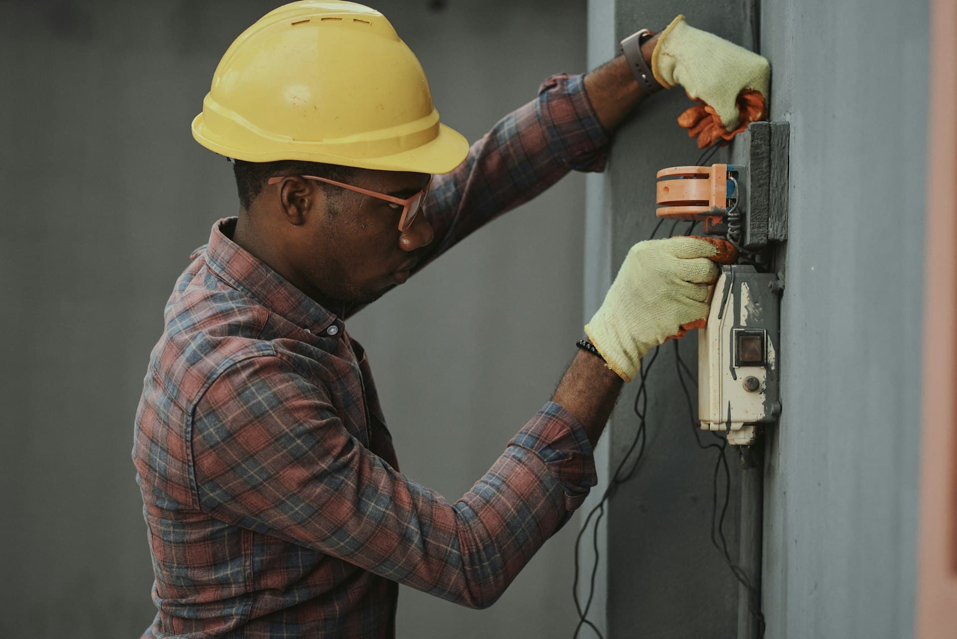 Consumer Unit Installation — Skydatasol Engineering